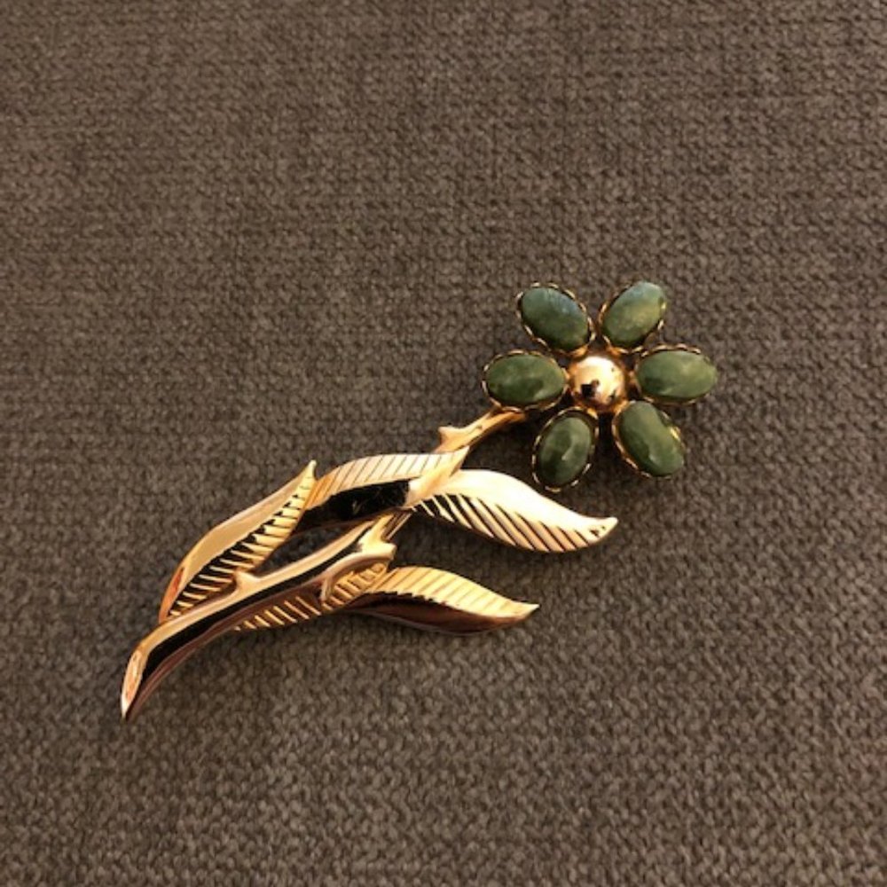 Catamore Jade Pin Brooch